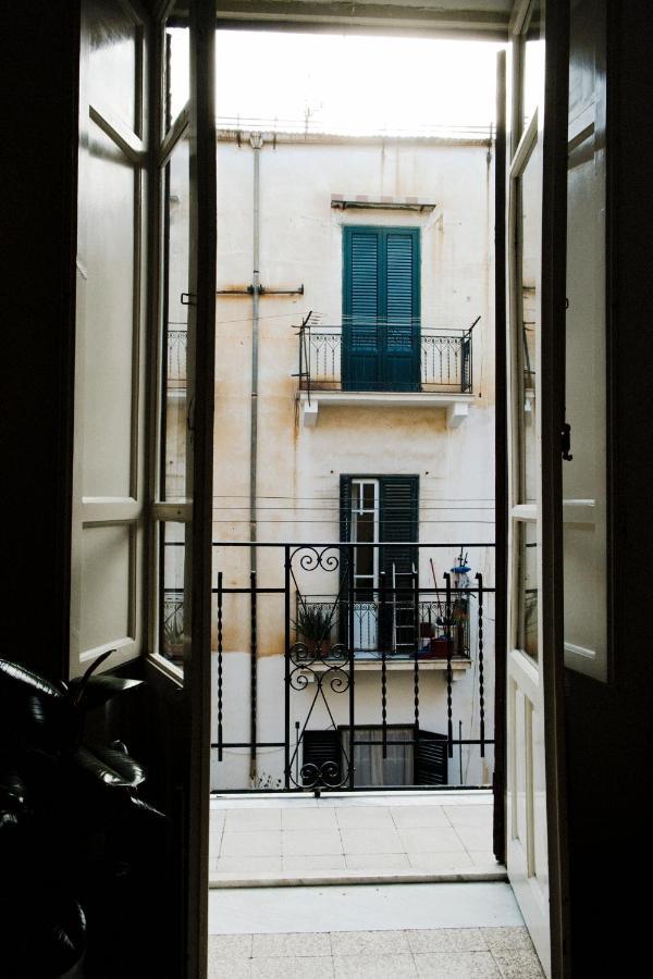 13 Open House Bed and Breakfast Palermo Eksteriør billede